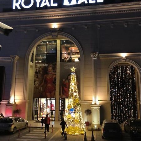 Royal Mall Apartment 普里什蒂纳 外观 照片