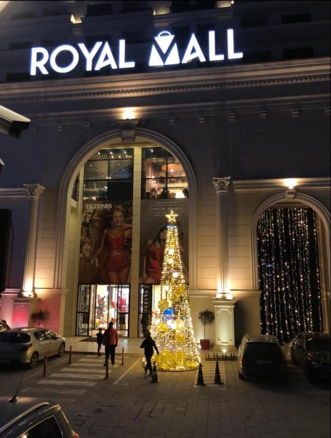 Royal Mall Apartment 普里什蒂纳 外观 照片